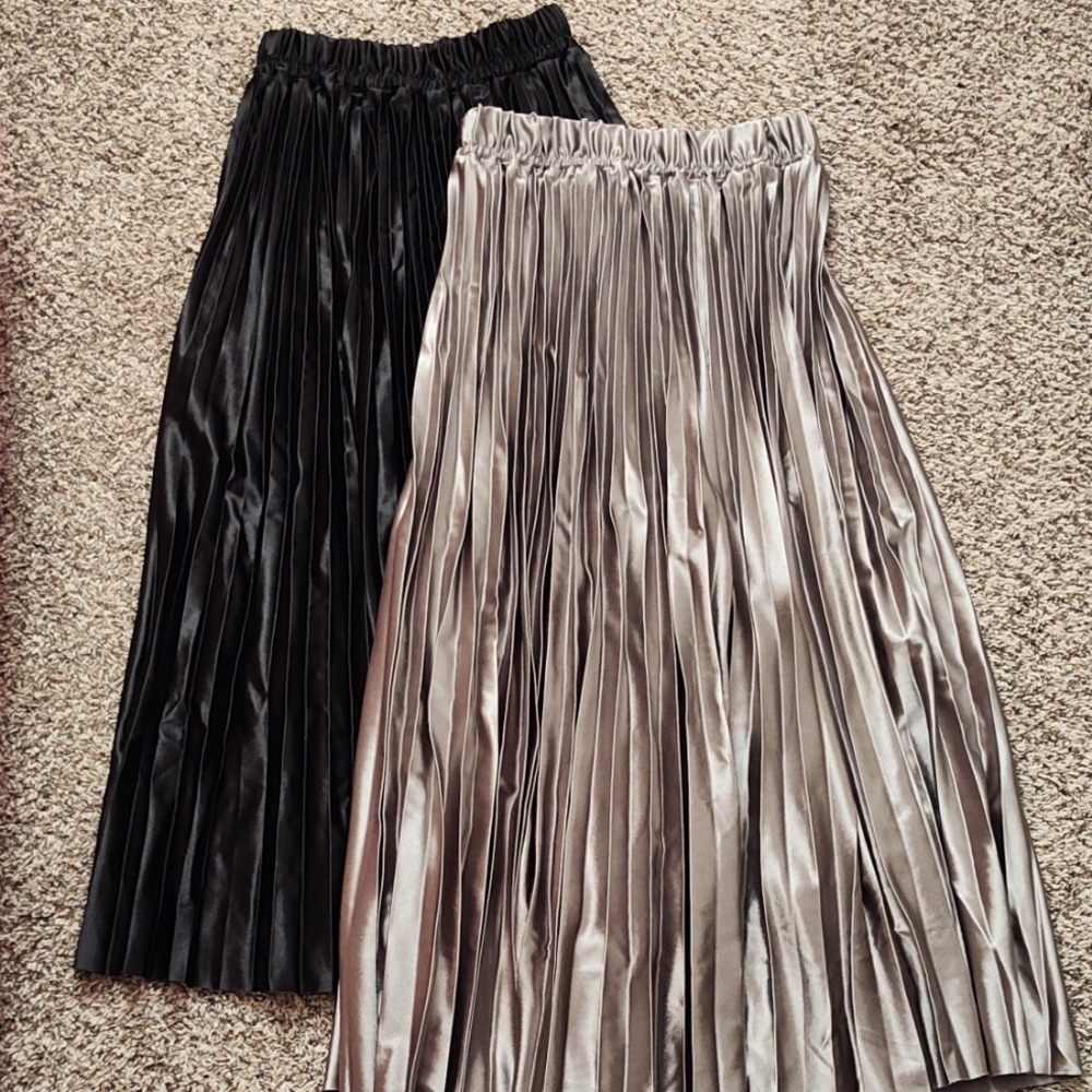 Black and Silver Midi A-Line Pleated Skirt Set for Night Out